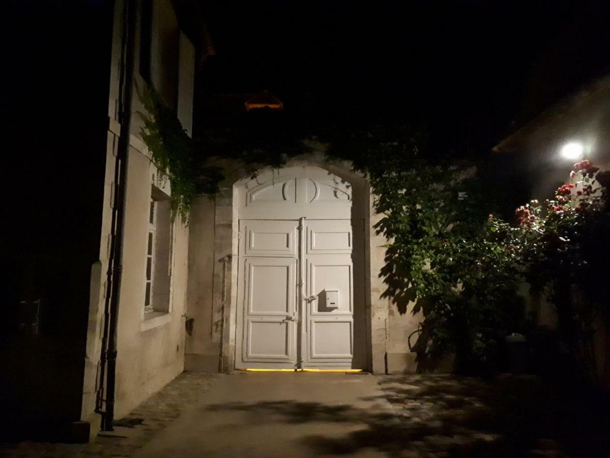 Saint-Eusebe Mansion - Hotel Particulier St-Eusebe Auxerre Bagian luar foto
