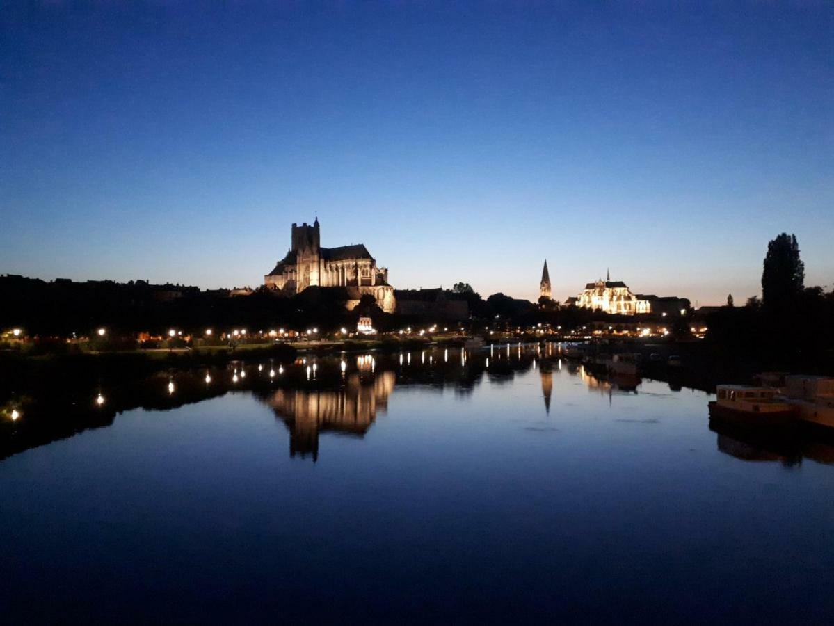 Saint-Eusebe Mansion - Hotel Particulier St-Eusebe Auxerre Bagian luar foto